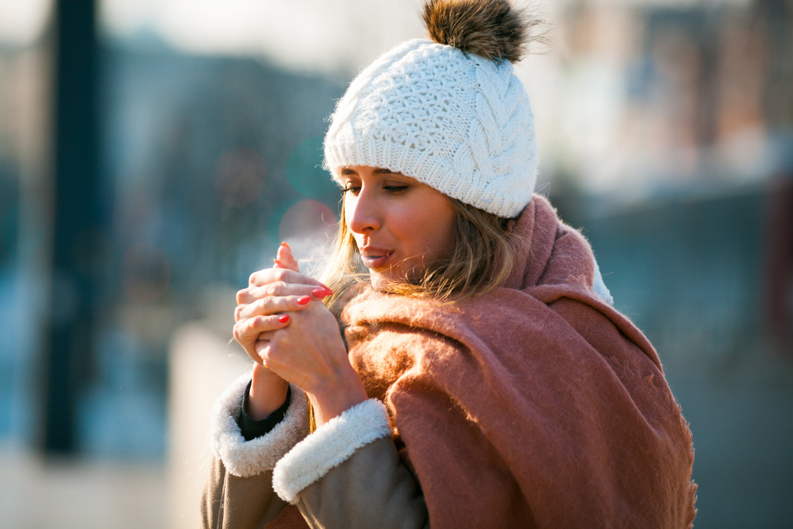 Cold hands, what causes them?